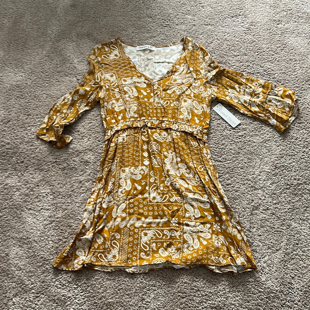 Dress From Lizard Thicket Boutique with Sleeves Size Medium